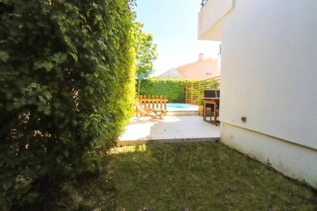Appartement Cascais Getaway With A Shared Pool Extérieur photo